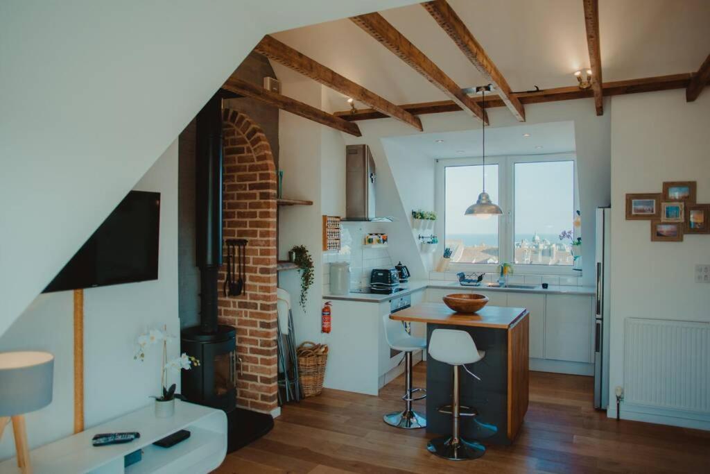 Glide Surf Casa Apartment Cromer Exterior photo
